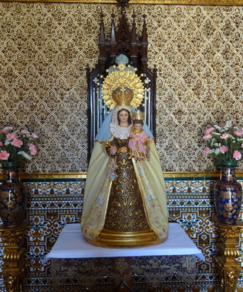 Statue Unserer Gekrönten Mutter von Palmar